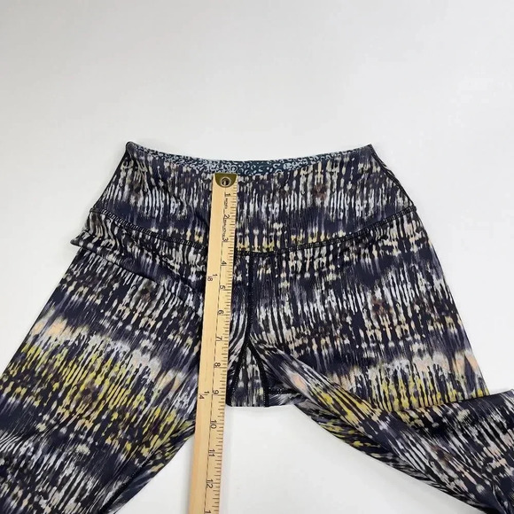 MSP Miraclesuit Reversible Capri Leggings Size XS - Picture 9 of 10